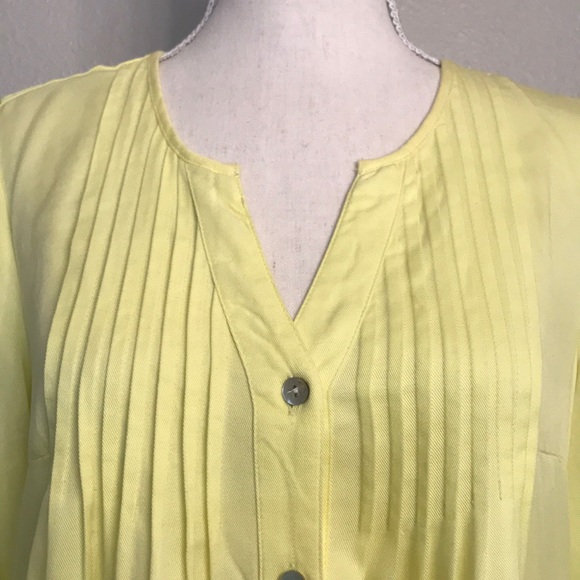 T & W Designs : Yellow Chambray Top - Picture 4 of 5